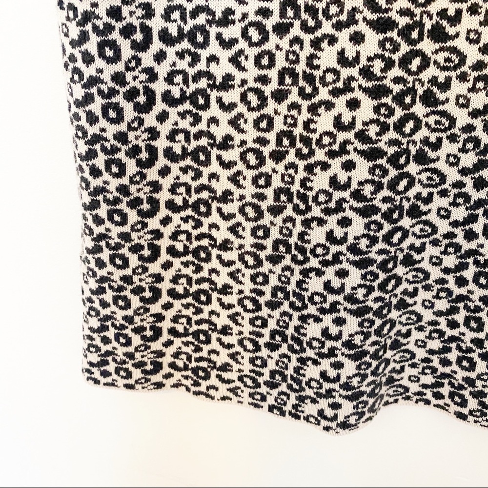 Nygard Collection - Knit Cheetah Print Sleeveless Top - Picture 15 of 16
